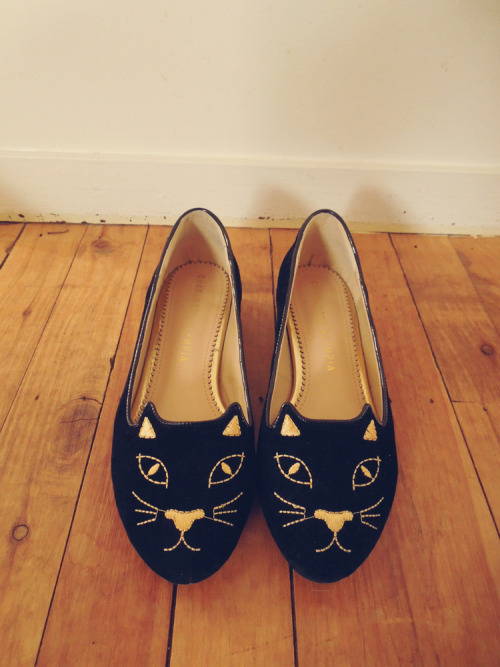 Fake Charlotte Olympia Kitty Flats