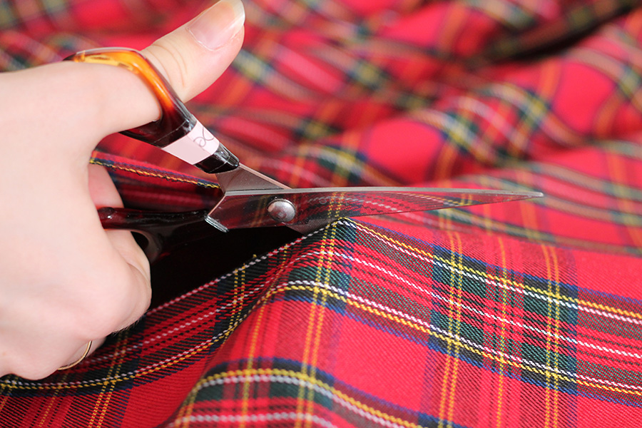 DIY Knife-Pleated Schoolgirl Skirt Tutorial