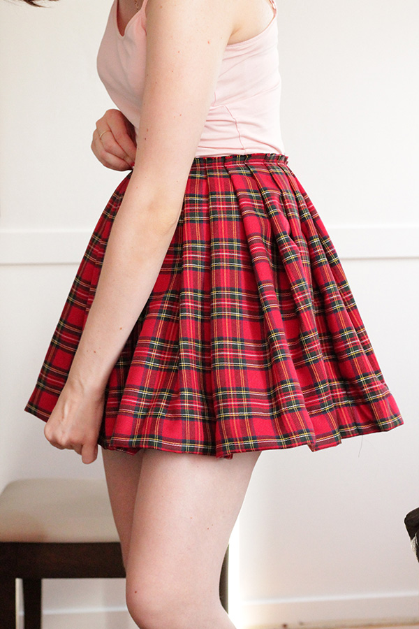 DIY Knife-Pleated Schoolgirl Skirt Tutorial